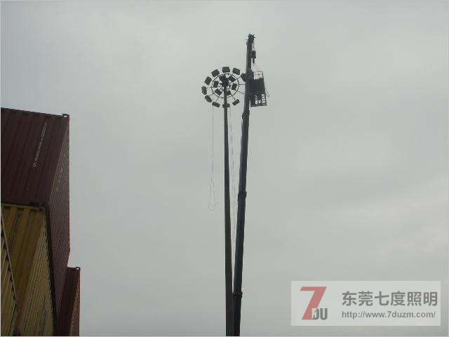 高桿燈廠家指導(dǎo)-自動(dòng)升降高桿燈的日常維護(hù)和保養(yǎng)工作